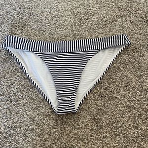 Athleta swim bottoms! Only wore a couple times! Excellent condition